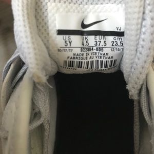 Nike air max women’s tennis shoes!